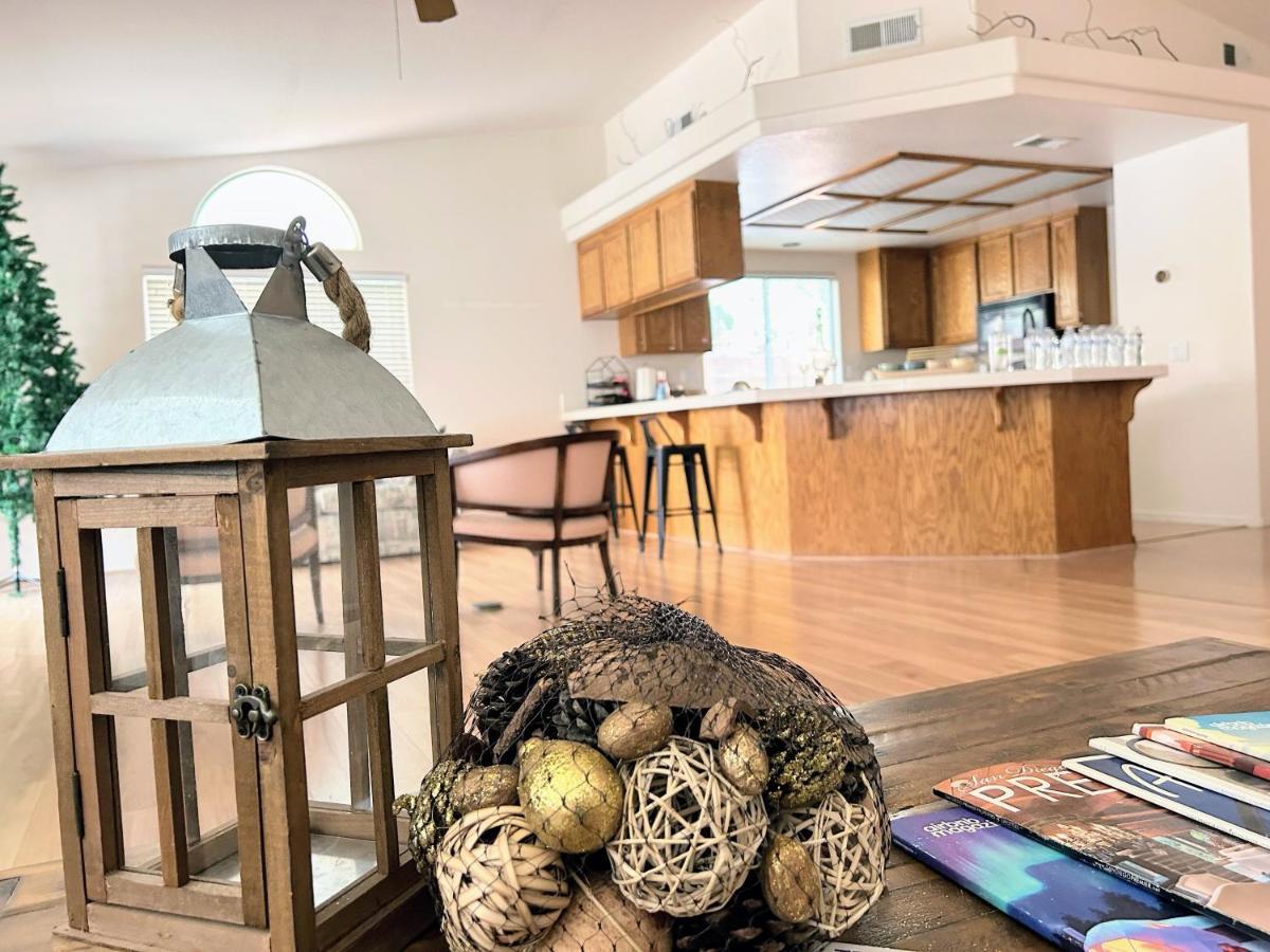 Golden Saddle Suite With Tv And Private Bathroom Хемет Екстериор снимка