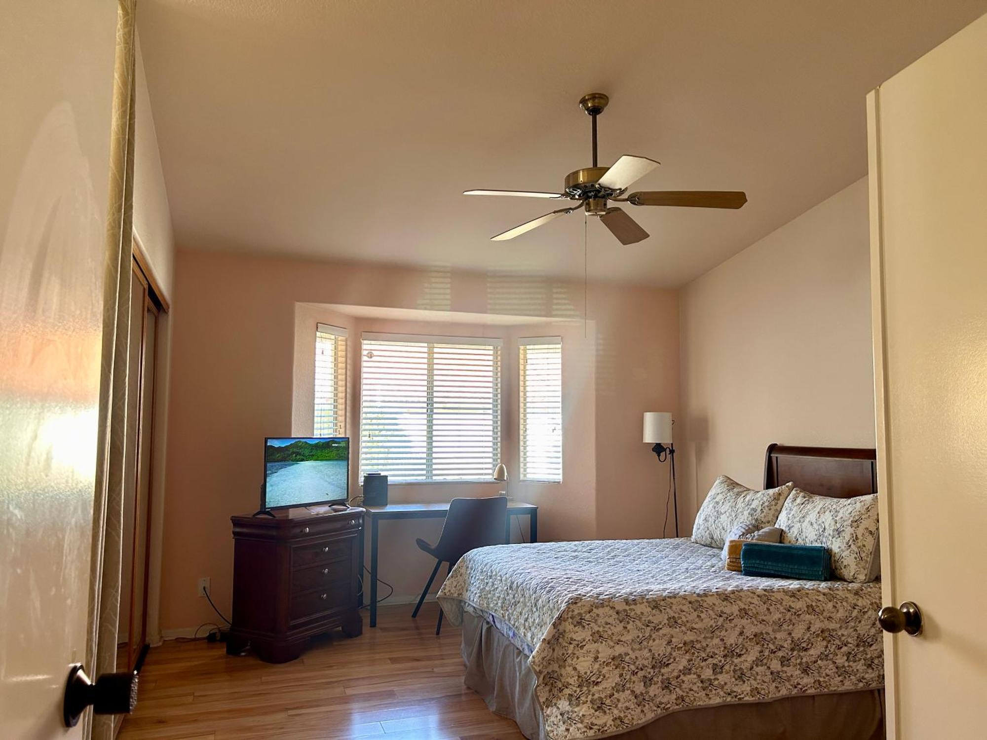 Golden Saddle Suite With Tv And Private Bathroom Хемет Екстериор снимка